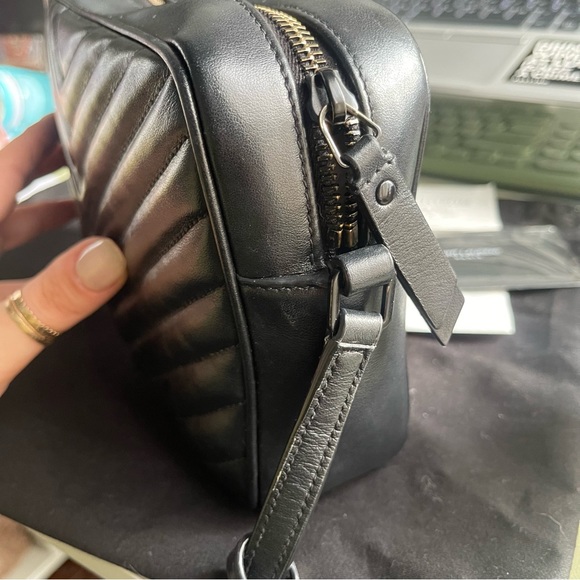 Authentic Yves Saint Laurent LOU CAMERA BAG IN QUILTED LEATHER - Picture 9 of 13
